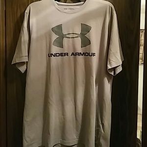 Under armour tshirt
